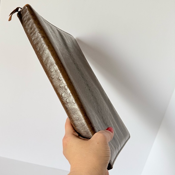 Vintage Day-Timer Full Size Ostrich Calf Leather Zip Around Planner Case - Picture 4 of 15